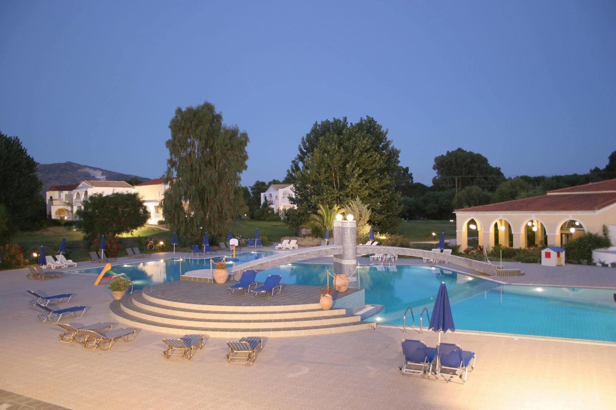 Ilaria Hotel Kalamaki  Exterior photo